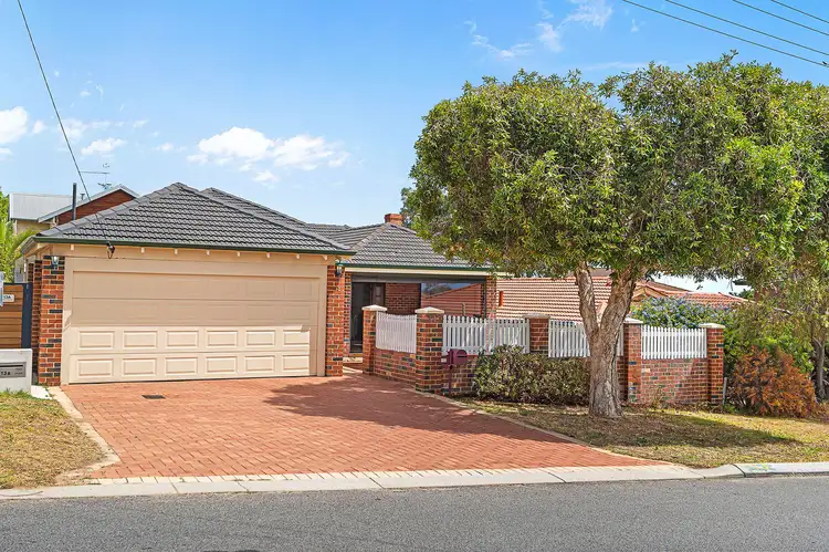 113 Grand Promenade