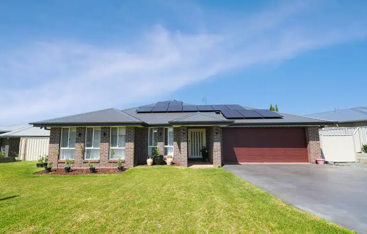 Main view of Homely house listing, 10 Acacia Circuit, Parkes NSW 2870