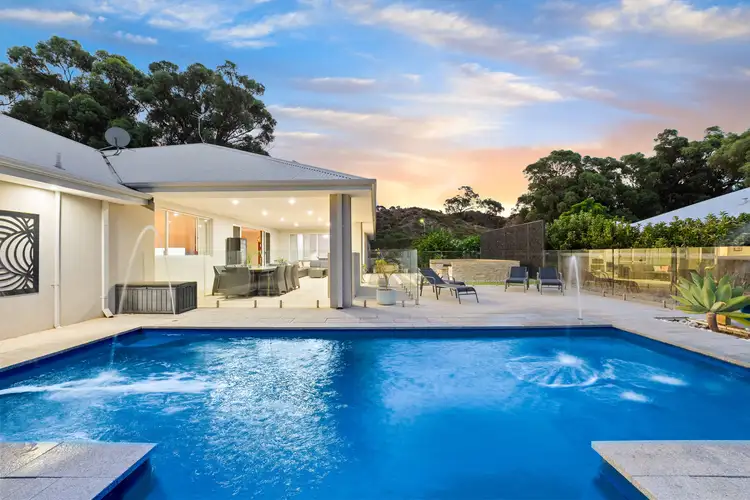 17 Ayrton Court, Golden Bay WA 6174