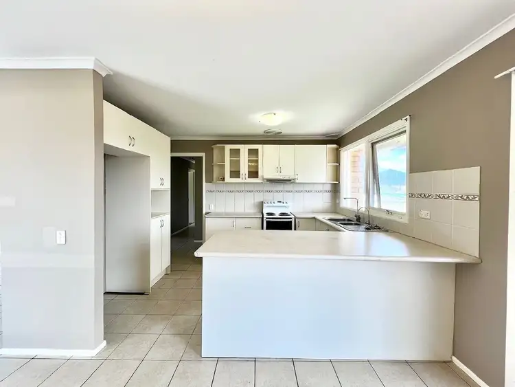 Fourth view of Homely house listing, 46 Georgiana Crescent, Ambarvale NSW 2560