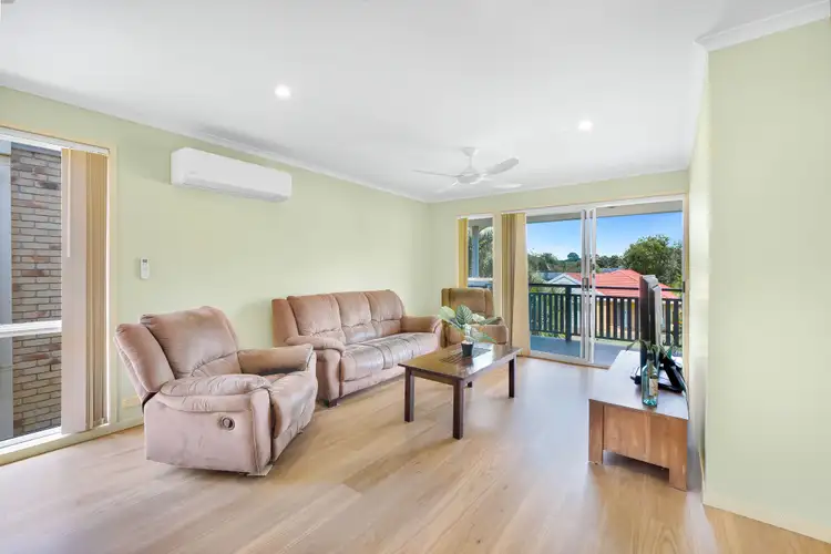 Fifth view of Homely semi-detached listing, 2/8 Waterdown Drive, Elanora QLD 4221