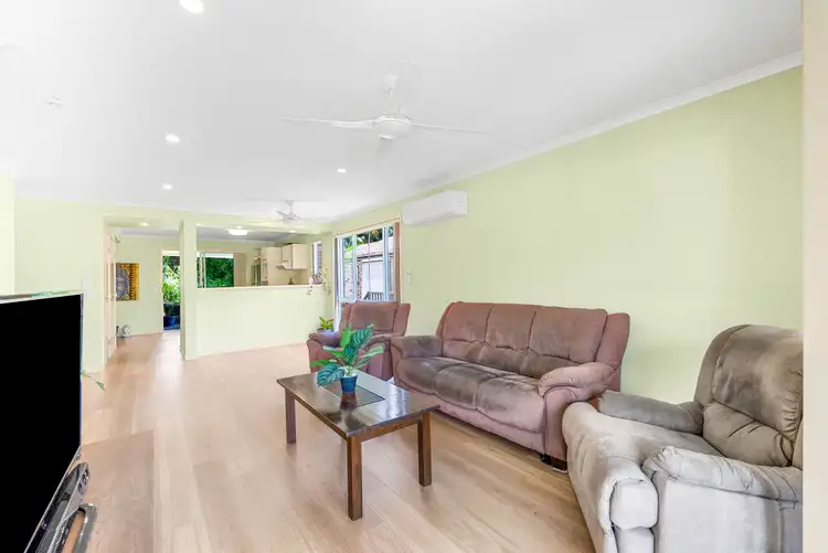 Sixth view of Homely semi-detached listing, 2/8 Waterdown Drive, Elanora QLD 4221