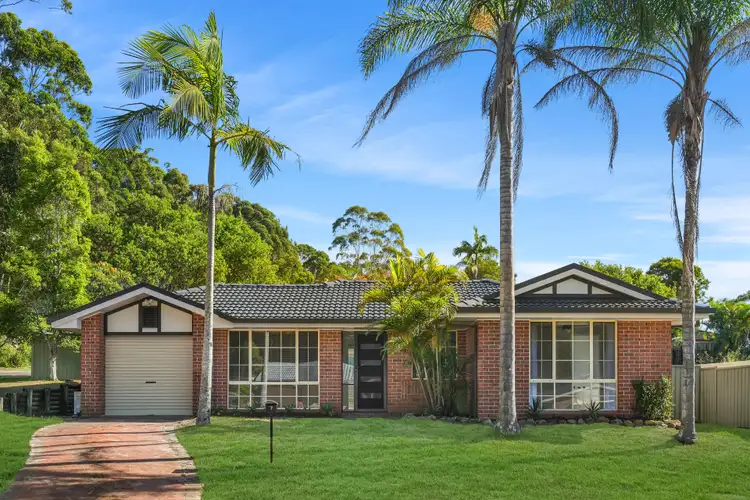 7 Merideth Place, Green Point NSW 2251