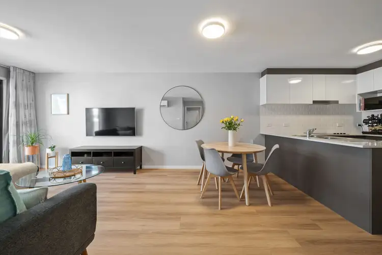 12 Limburg Way