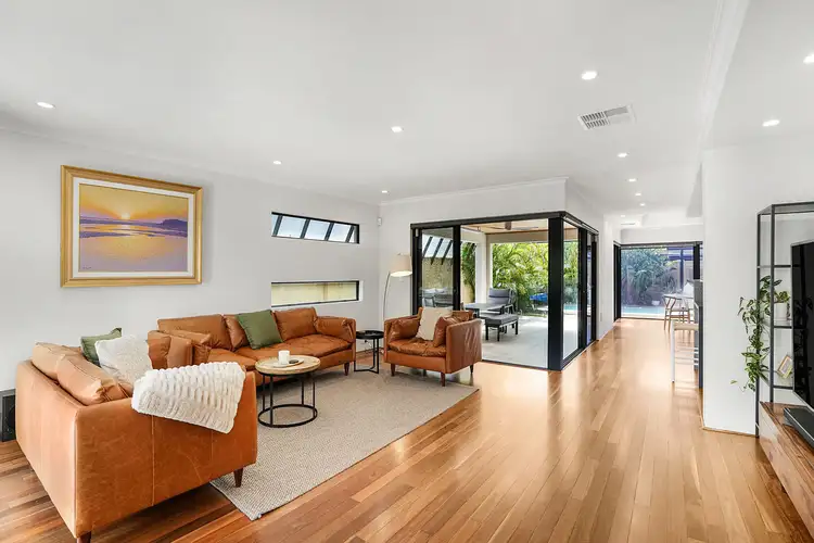 Fifth view of Homely house listing, 2 Locarno Close, Stirling WA 6021