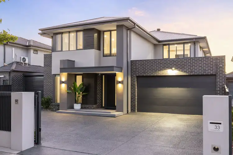 33 Ormond Road, Clayton VIC 3168