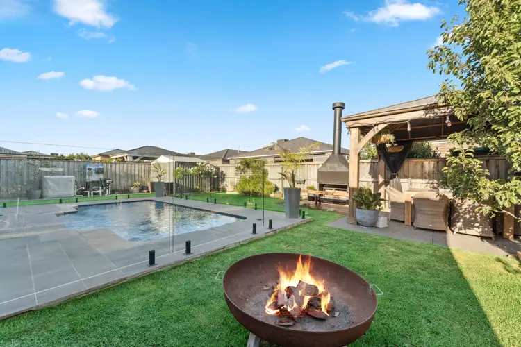 87 Treeve Parkway, Werribee VIC 3030