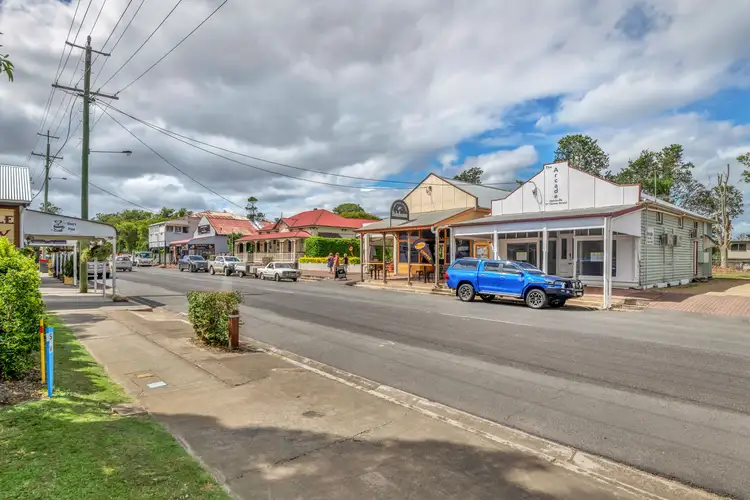 31 Queen Street, Harrisville QLD 4307