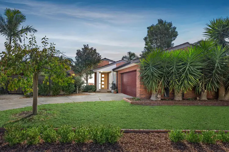 3 Robina Court