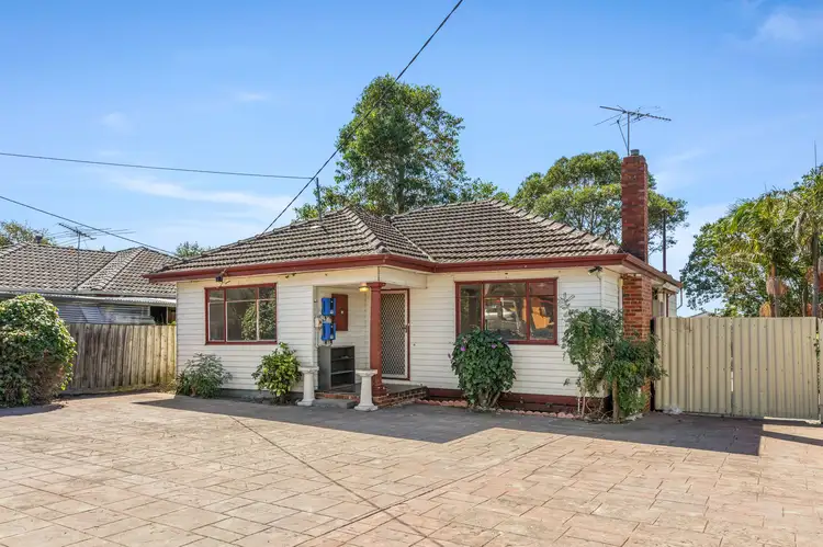 983 Heatherton Road