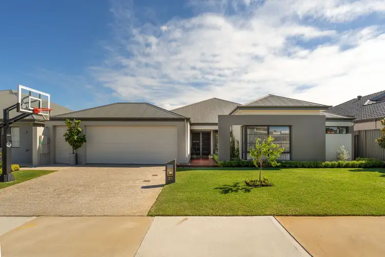 21 Bramley Loop, Madeley WA 6065