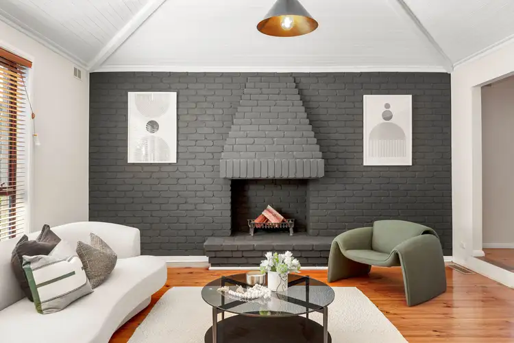 8 Bradford Avenue, Greenvale VIC 3059