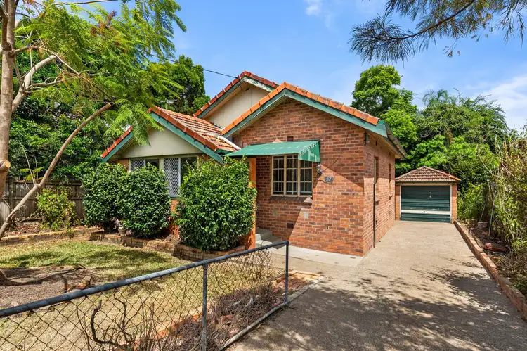 37 Frederick Street, Annerley QLD 4103