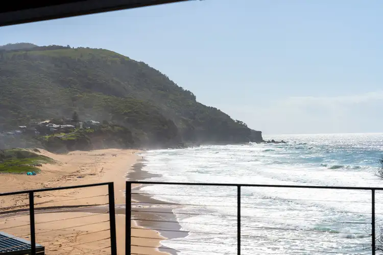 6 Kallaroo Avenue, Stanwell Park NSW 2508