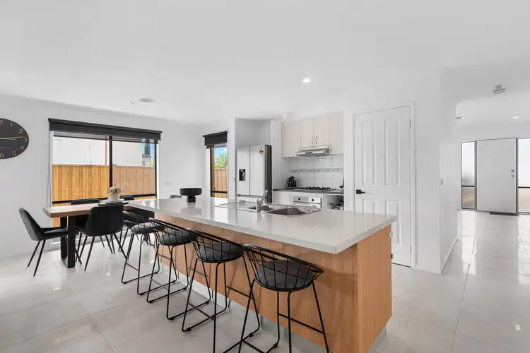 9 Spoonbill Close, Williams Landing VIC 3027