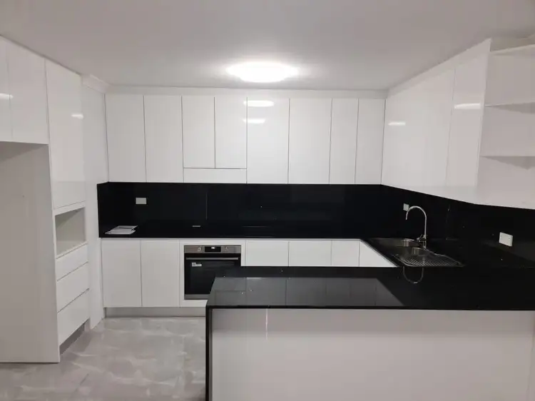 7-9 Shenton Avenue