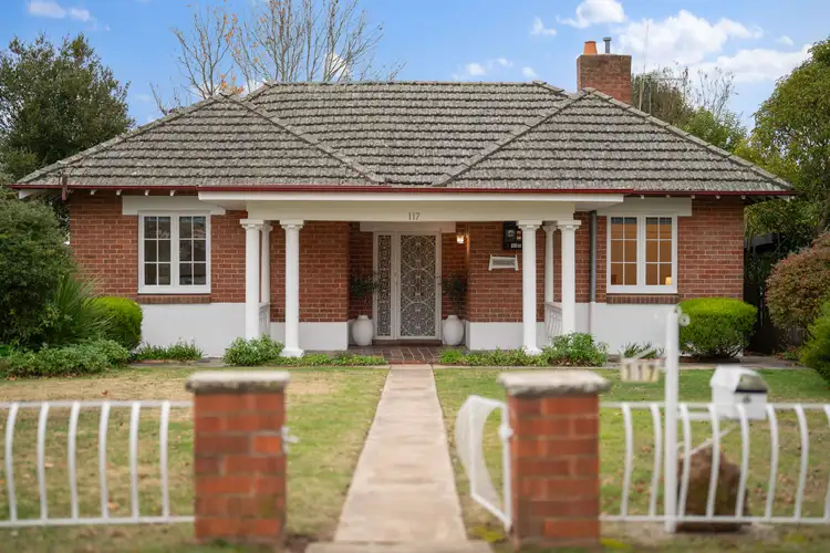 117 Kinghorne Street