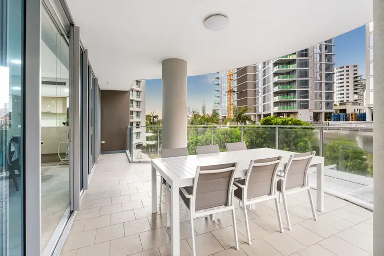 301/25 Breaker Street, Main Beach QLD 4217