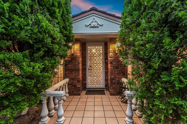 4 Robinson Place, Baulkham Hills NSW 2153