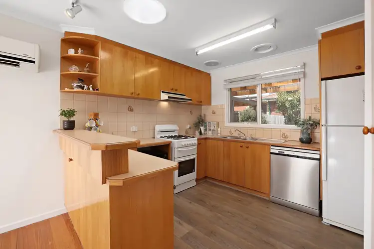 Sixth view of Homely house listing, 2 Templewood Avenue, Noble Park North VIC 3174