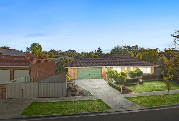 33 Hastings Avenue, Hoppers Crossing VIC 3029