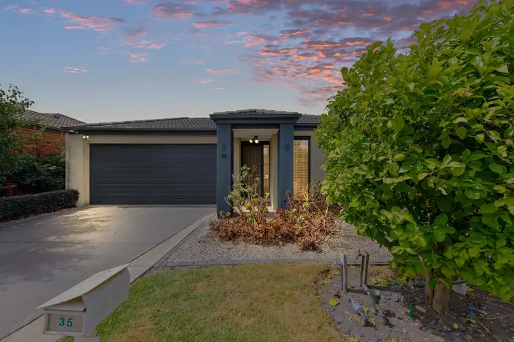 35 Edenbrook Circuit, Pakenham VIC 3810