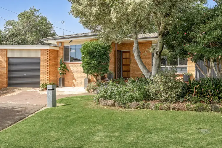 1 Girrawheen Street
