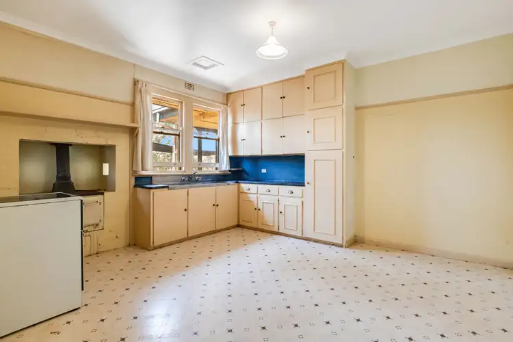 Sixth view of Homely house listing, 677 Woomera Avenue, Red Cliffs VIC 3496