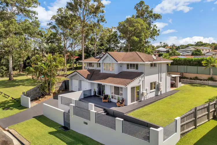 25 Hummingbird Crescent