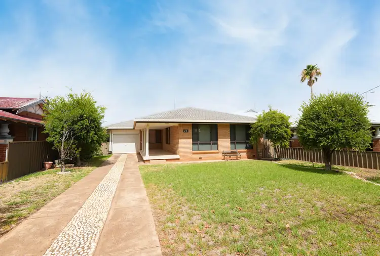 11 Cecile Street