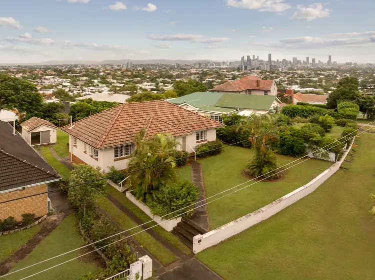 69 Buena Vista Avenue, Coorparoo QLD 4151