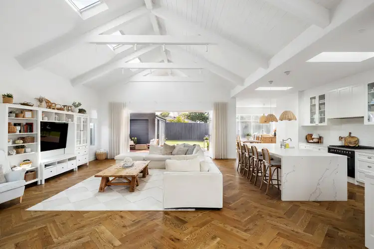 4 Scoble Street, Frankston South VIC 3199