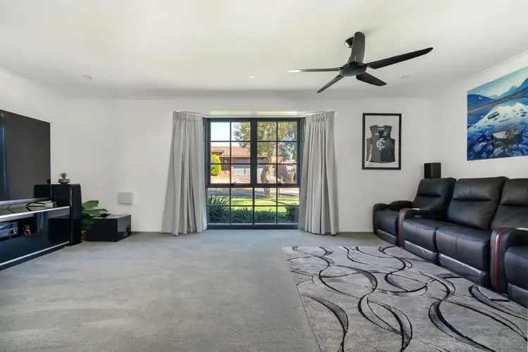 Second view of Homely house listing, 7 Roberna Court, Langwarrin VIC 3910
