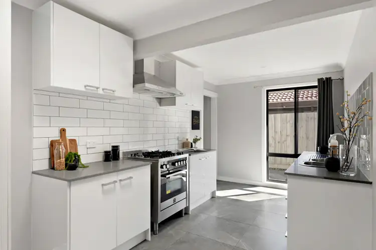 7 Hunt Drive, Seaford VIC 3198