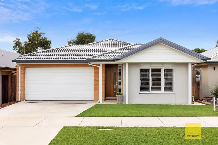 53 Arnold Circuit, Charlemont VIC 3217
