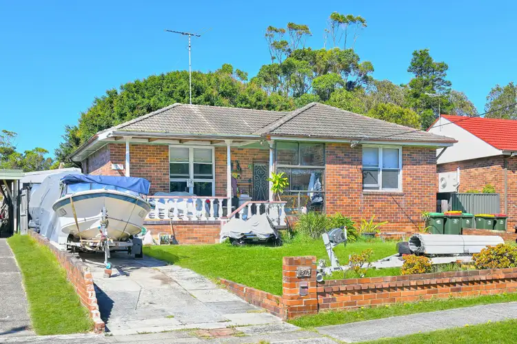 Second view of Homely house listing, 37 Mawson Parade, Chifley NSW 2036