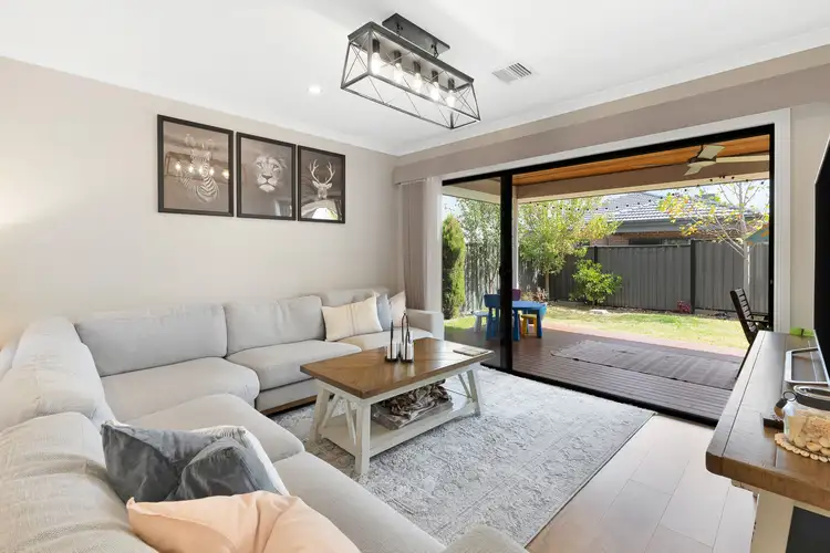 Fourth view of Homely house listing, 10 Boardwalk Rise, Craigieburn VIC 3064