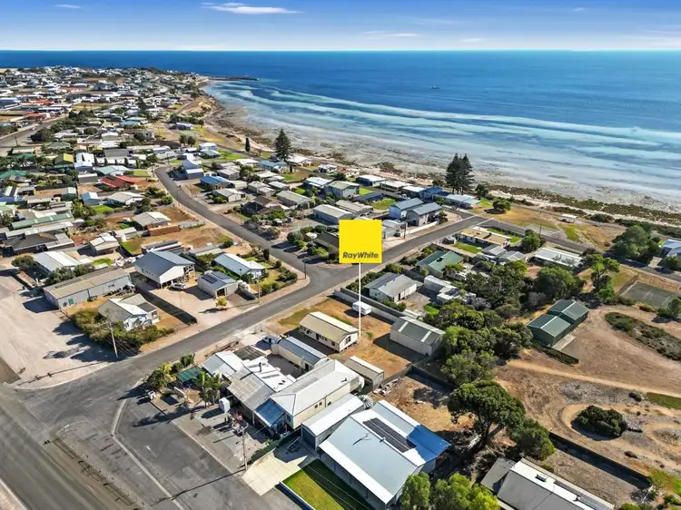 2 Midway Road, Point Turton SA 5575