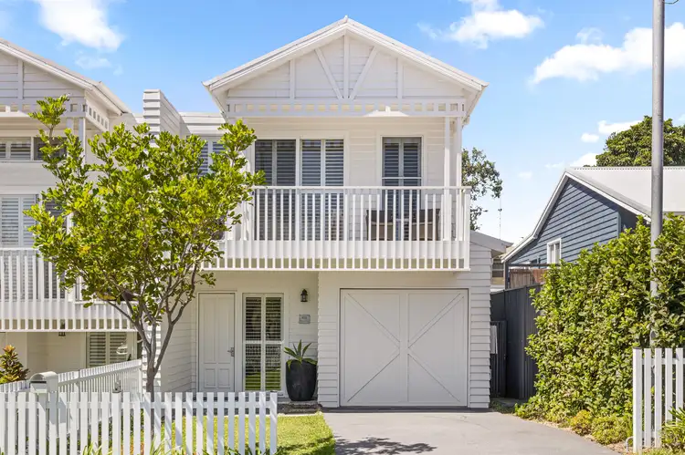 8B Seaview Street, Cronulla NSW 2230