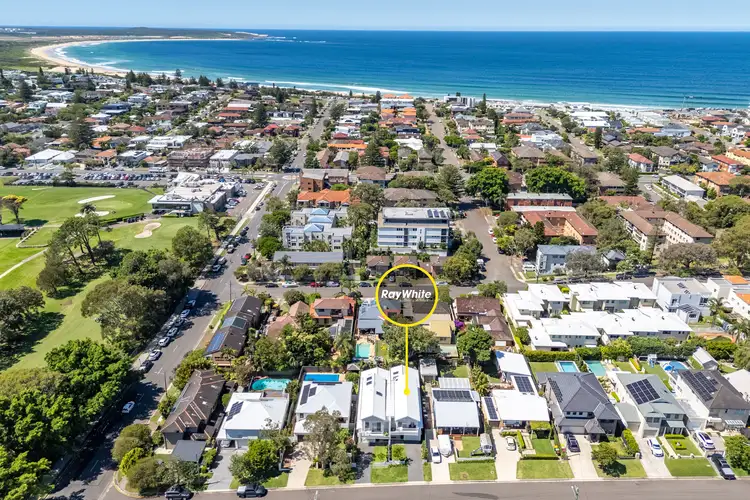 Fifth view of Homely semi-detached listing, 8B Seaview Street, Cronulla NSW 2230