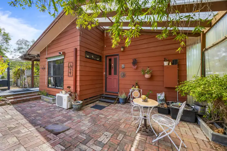 8 Briardale Avenue