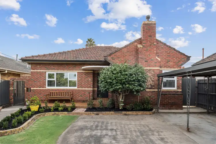 27 Cheddar Road, Reservoir VIC 3073