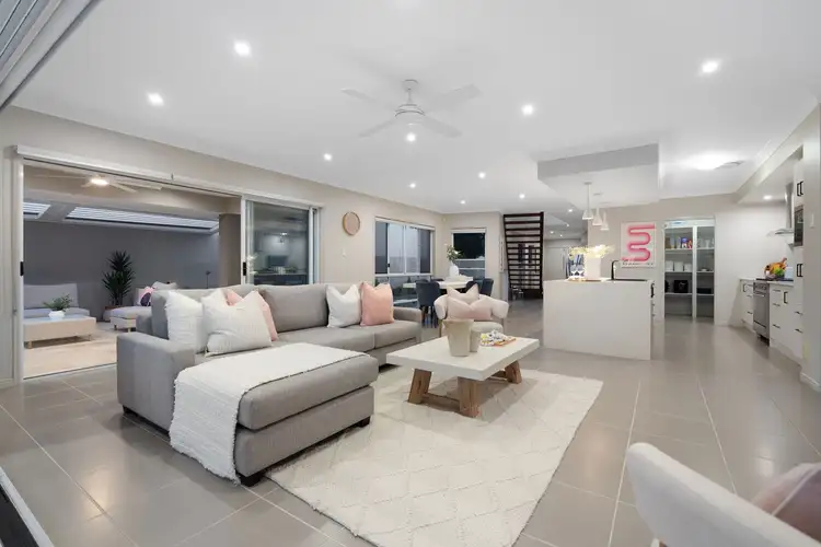 Fourth view of Homely house listing, 8 Francis Avenue, Rochedale QLD 4123