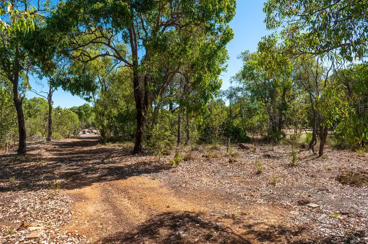 15 Warbler Court, Chittering WA 6084