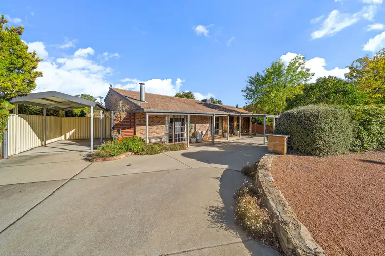 2 Joske Place, Latham ACT 2615
