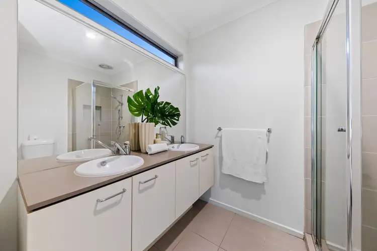 Fifth view of Homely house listing, 16 Camdolle Close, Pakenham VIC 3810