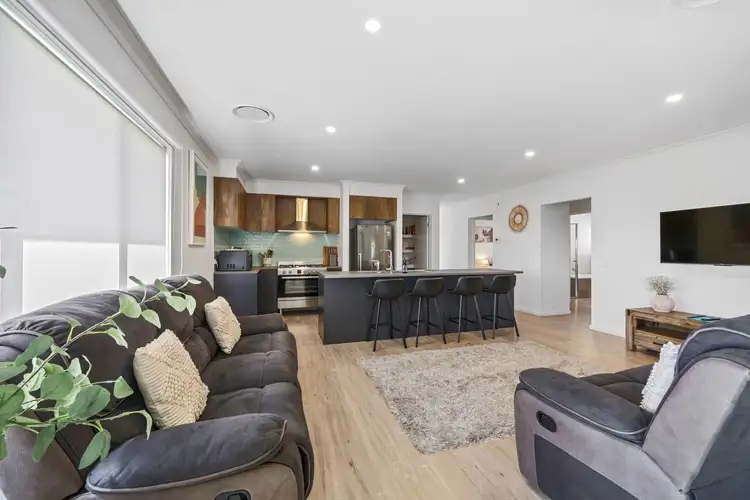 Fourth view of Homely house listing, 25 Callaway Court, Peterborough VIC 3270