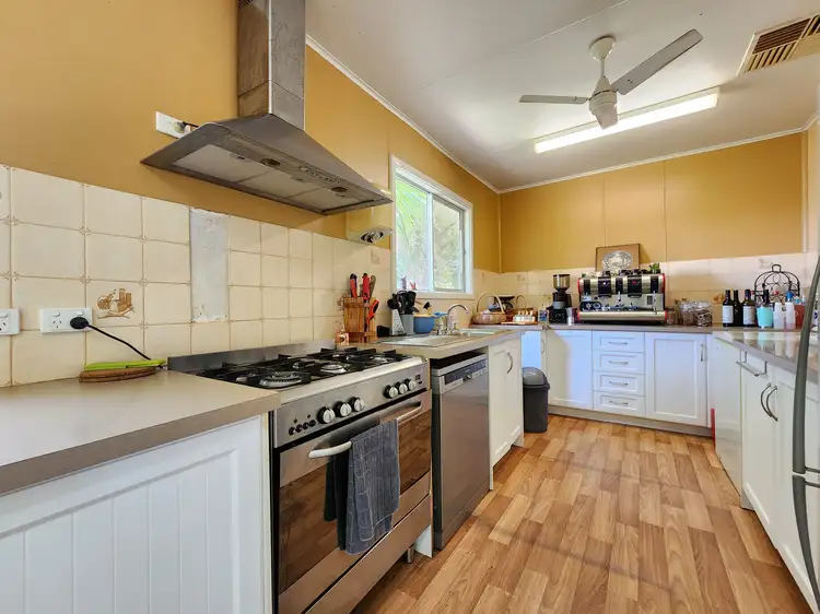Fifth view of Homely house listing, 490 South River Road, Carnarvon WA 6701