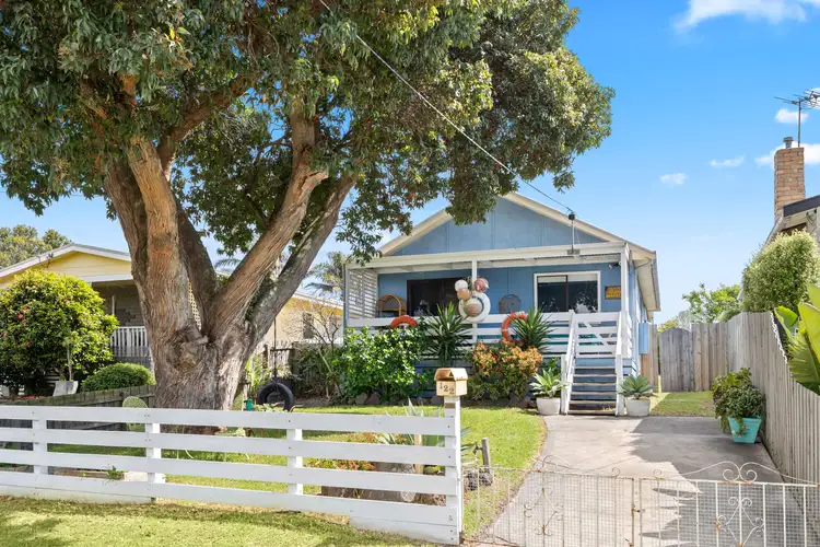122 Ninth Avenue, Rosebud VIC 3939