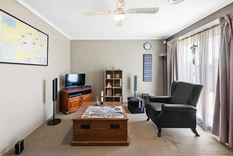 Second view of Homely house listing, 16 Gildan Court, Hoppers Crossing VIC 3029